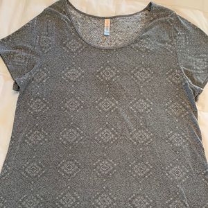 LulaRoe Classic T 🌻SALE🌻